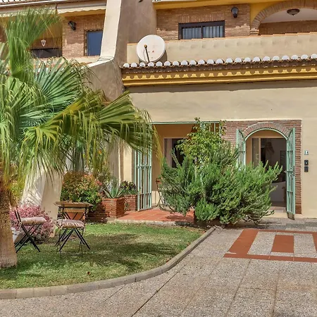 Oasis Palmar - Lovely With Front Garden Apartment La Herradura (Granada)